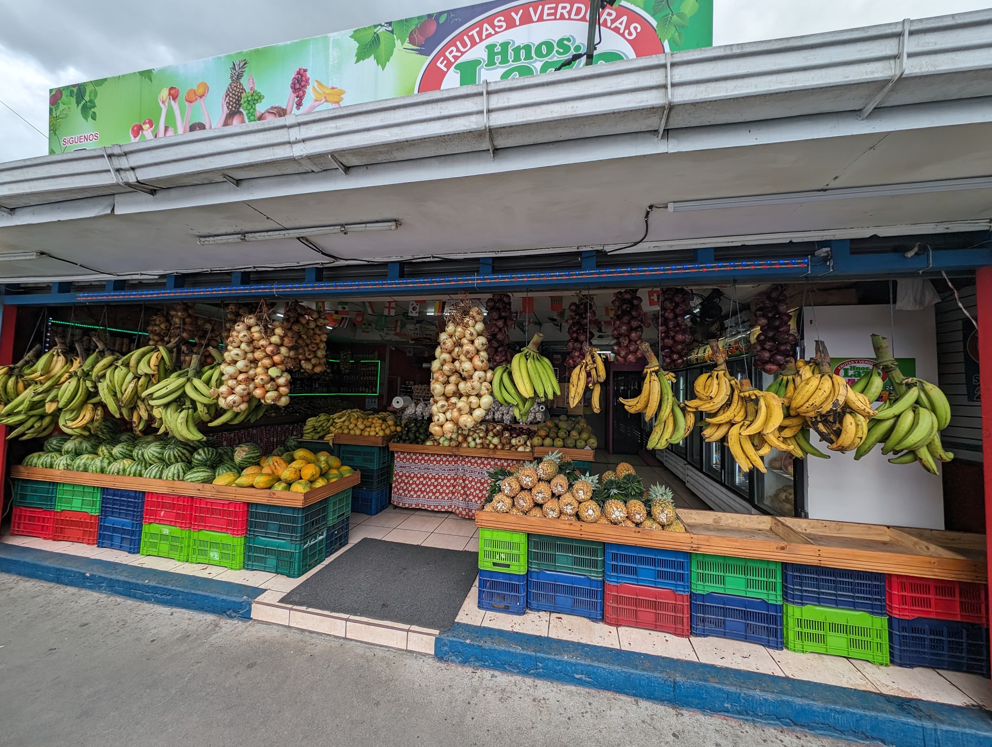 A fruit stand in La Fortuna.